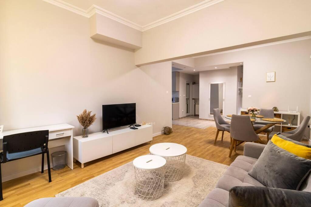 Spacious Aristocratic Apt. With A Colourful View Σόφια Εξωτερικό φωτογραφία
